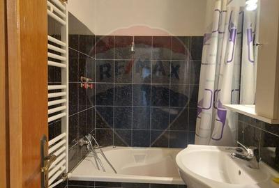 Apartament cu 3 camere de vanzare - 6