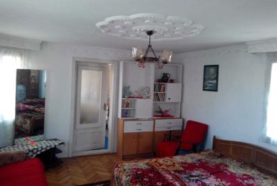 Casă cu 4 camere cu Teren 720 Mp în Vânători-Neamț - 3