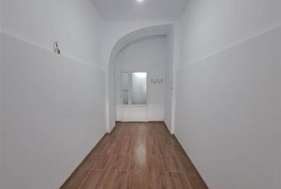 Spatiu pentru birouri, 25 mp utili, situat in zona Ultracentrala! Spatiu pentru birouri, 25 mp utili, situat in zona Ultracentrala! - 2