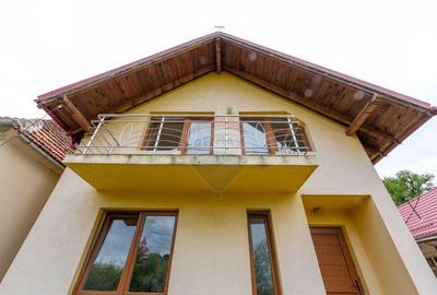 Casă cu 5 camere cu Teren 378 Mp în Purcăreni - 7