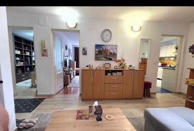 Apartament cu 3 camere decomandat în Central - 5