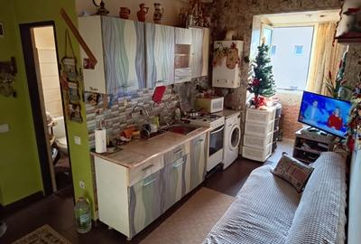 Apartament de 1 camera , 35 mp utili zona Porii - 1