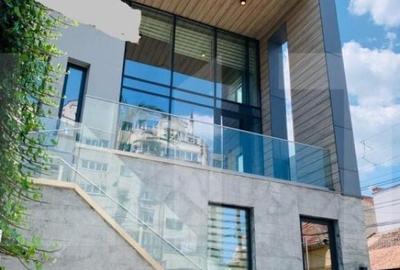 Spațiu comercial, de 230 mp, în Central - 16