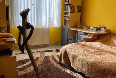 Apartament cu 3 camere semidecomandat în Decebal - 7