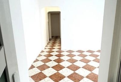 Apartament cu 3 camere semidecomandat în Gorjului - 3