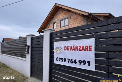 Casă cu 5 camere cu Teren 660 Mp în Central