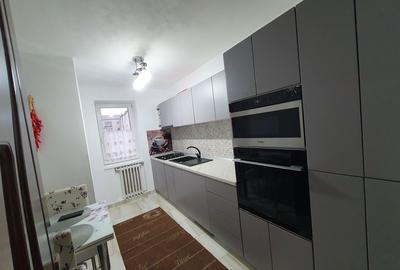 Apartament cu 4 camere decomandat în Est - 3