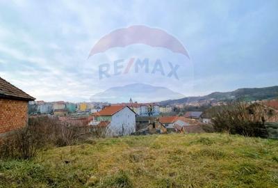 Teren intravilan de 450 mp, în Central