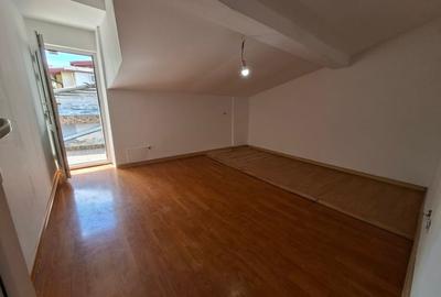 Casă cu 4 camere cu Teren 145 Mp în Calea Călărașilor - 13