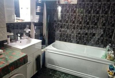 Casă individuală cu 5 camere cu Canalizare în Centrul Civic - 2