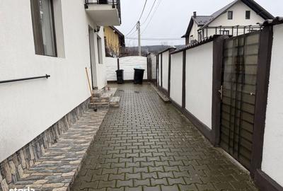 Casă cu 4 camere cu Teren 169 Mp în Central