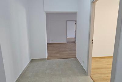 Apartament cu 3 camere semidecomandat în Tei - 5