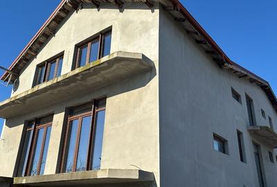 Casă cu 14 camere cu Teren 800 Mp în Costinești - 10