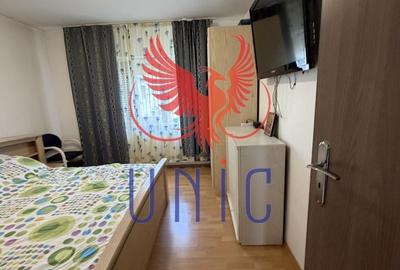 3 decomandate 1 Mai - 26