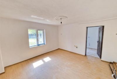 Casă cu 3 camere cu Teren 933 Mp în Sălard - 8
