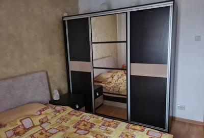 Apartament cu 3 camere decomandat în Central - 1