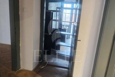 Apartament cu 4 camere circular în Central - 7