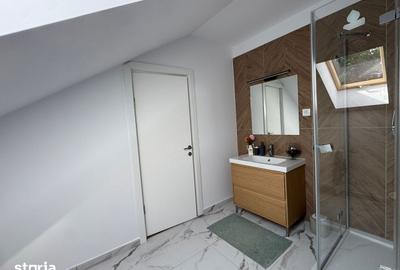 Casă cu 4 camere cu Canalizare în Trei Stejari - 8