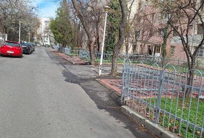 Titan-Policlinica, apartament 3 camere, decomandat, bloc 4 etaje, boxa pe palier - 25