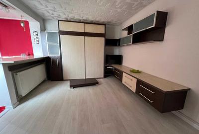 Apartament cu 2 camere semidecomandat în Tudor - 1