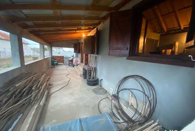 Casă cu 2 camere în Gostavățu - 6