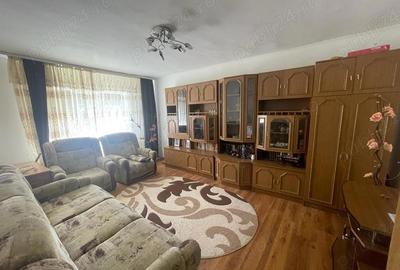 Apartament cu 3 camere decomandat în Central - 3