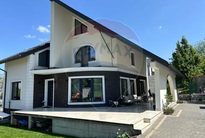 Vila de lux de vanzare in Ipotesti-Suceava
