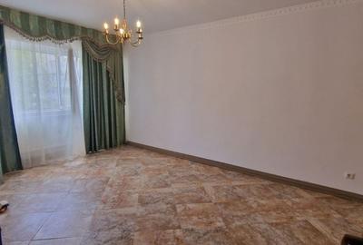 Faleza Nord 3 camere decomandate, etajul 1. - 12