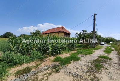 Teren de 1690 mp, în Sântuhalm - 2