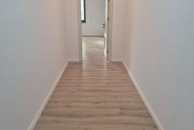 Casă cu 4 camere cu Teren 462 Mp în Central - 1