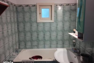 Apartament cu 3 camere decomandat în Berești - 10