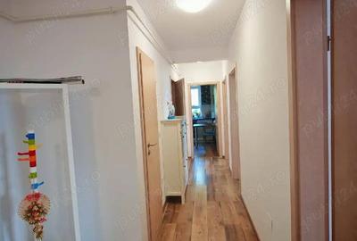 Apartament cu 3 camere decomandat în Rulmentul - 1