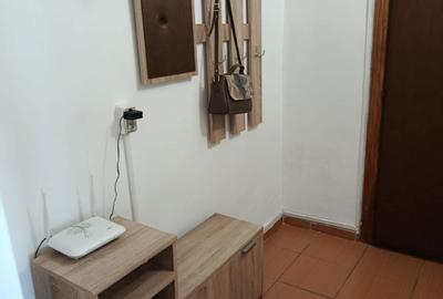 Garsonieră decomandată în Traian - 4