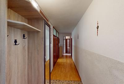 Apartament cu 4 camere, ocazie RARA, Zona Centrala, bine pozitionat si prezentat Apartament cu 4 camere, ocazie RARA, Zona Centrala, bine pozitionat si prezentat - 2