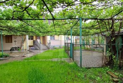 Casa renovabila cu 2 spatii comerciale, 416.6 mp, teren de 7 - 1