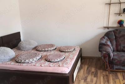 Garsonieră decomandată în Central