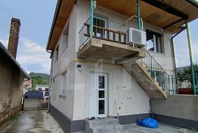 Casa cu 3 camere in suprafa?a de 140 mp - 14