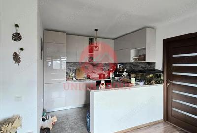 Casă cu 4 camere cu Teren 690 Mp în Corbu - 10