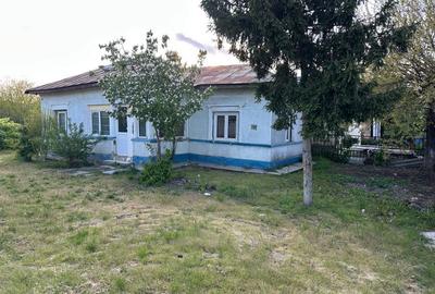 Casă cu 3 camere în Călugăreni - 1