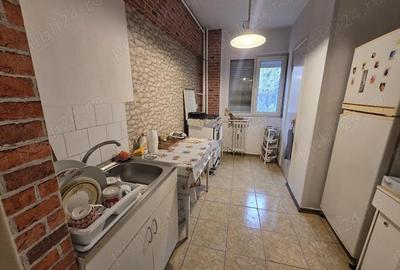 Apartament cu 3 camere decomandat, mobilat în Iancului - 9