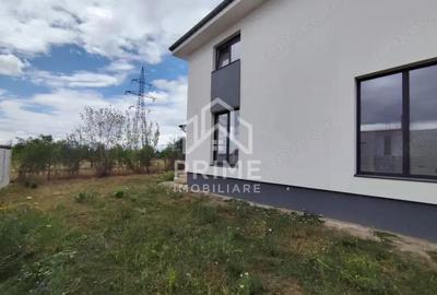 Casă cu 4 camere cu Teren 340 Mp în Micești - 1