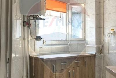 Apartament cu 4 camere nemobilat in P-ta Victoriei langa Orange - 9