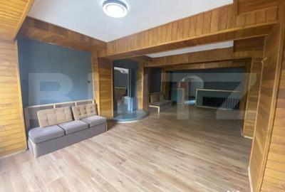 Spațiu comercial, de 377 mp, în 1 Mai - 5