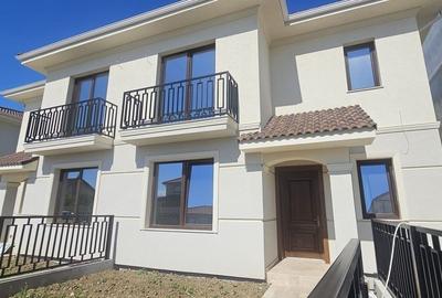 Duplex cu 5 camere cu Canalizare în Moșnița Nouă - 1