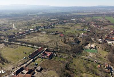 Casă cu 4 camere în Jupani - 13