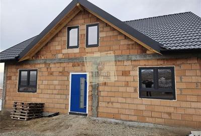Casa cu 4 camere 2 bai 180 mpu in zona Sura Mare - 5