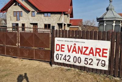 Casă cu Teren 16 Mp în Central - 1