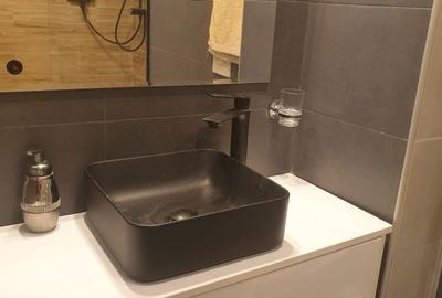 Apartament cu 3 camere decomandat în Central - 3
