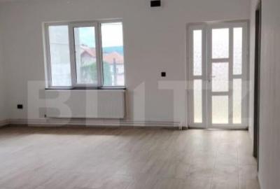 Casă cu 7 camere cu Teren 1388 Mp în Central - 3