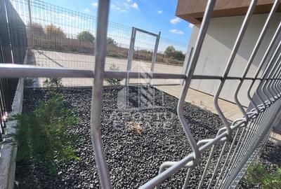 Apartament nou,mobilat si utilat,2 camere+curte 20mp,Torontalului - 11